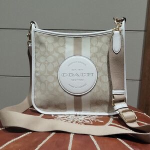 Coach Dempsy Crossbody Signature And Cream Color With Gold Hardware